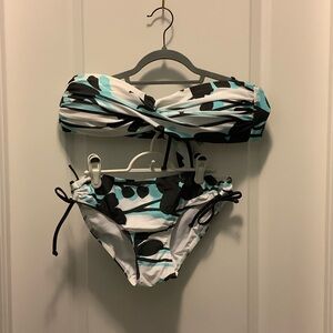 Stylish Black and Blue Patterned Bikini